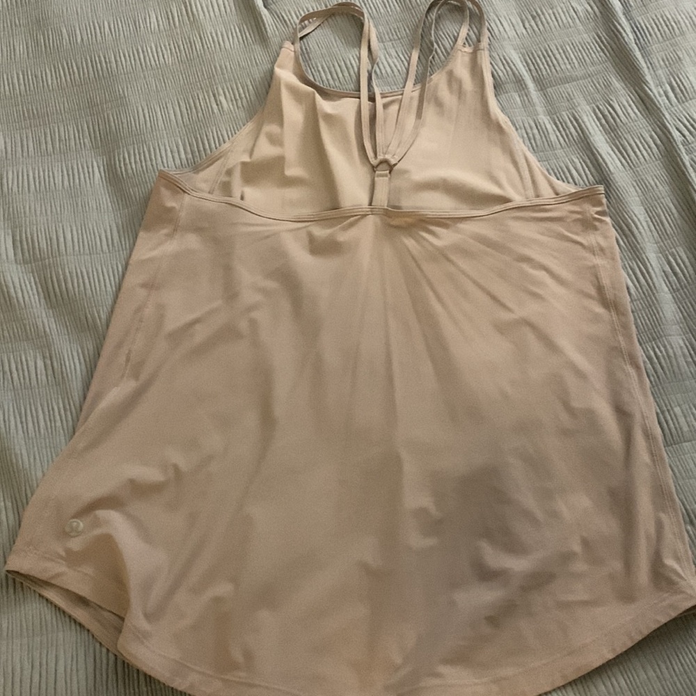 Lululemon dry-fit tank